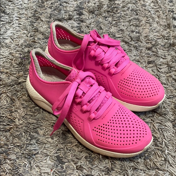 CROCS Shoes - Crocs Women's Pink lace up Sneakers sz 8